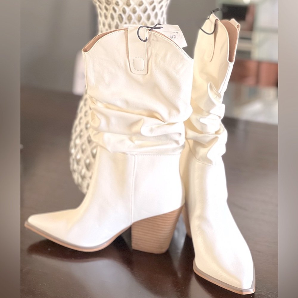 Scrunch Cowboy Boots In Off White Sz 8
